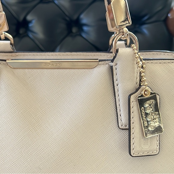 COACH Maddison Saffiano Mini Messenger Bag with authentic certificate) - Picture 7 of 10